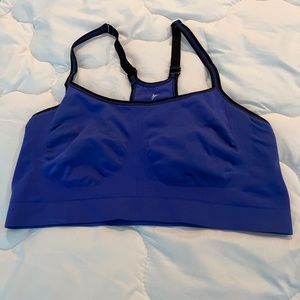 NWOT Old Navy Active Sports Bra